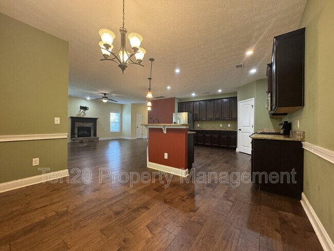 Building Photo - 7471 Coppice Dr