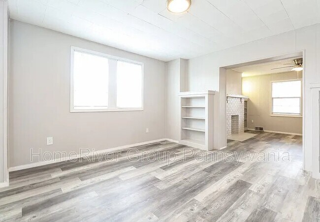 Foto del edificio - 2712 Versailles Ave