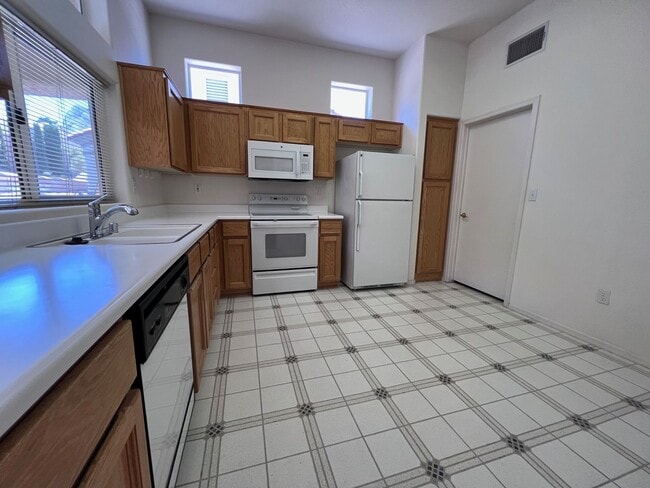 Building Photo - 55+ Sun City Summerlin Two Bedroom - Elko ...