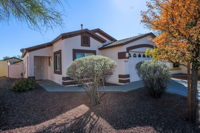 Building Photo - 10166 E Desert Gorge Dr