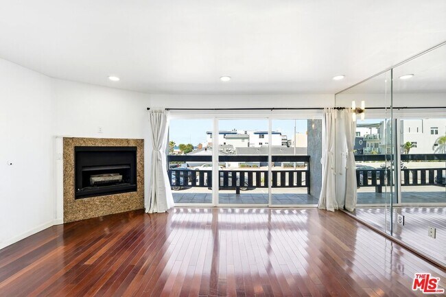 Foto del edificio - 320 Hermosa Ave