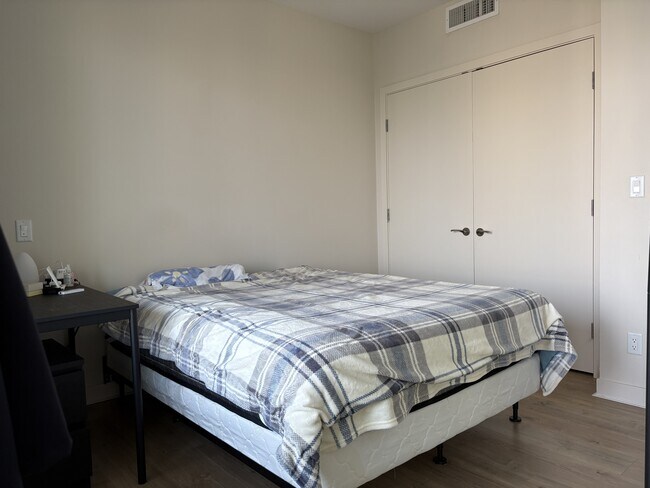 Photo du bâtiment - 6383 McKay Ave
