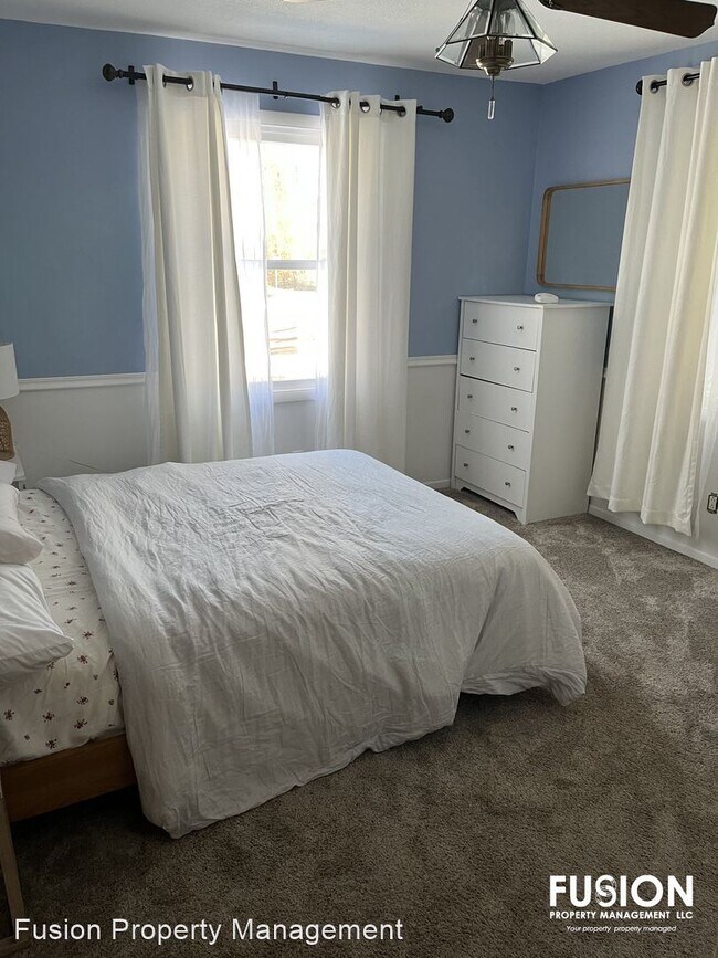 Foto del edificio - 4 br, 2 bath House - 265 Shore Rd