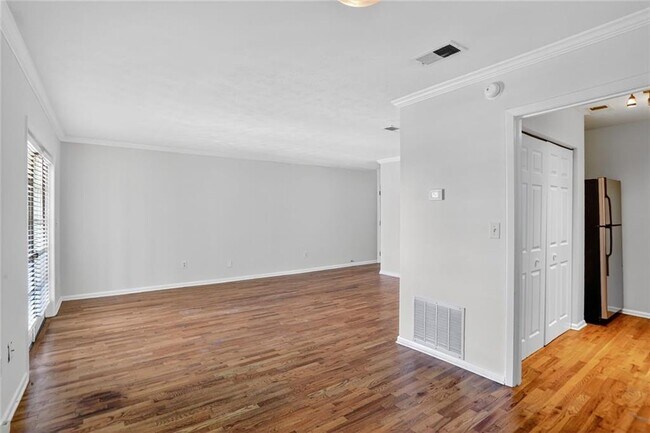 Foto del edificio - 1150 Collier Rd NW