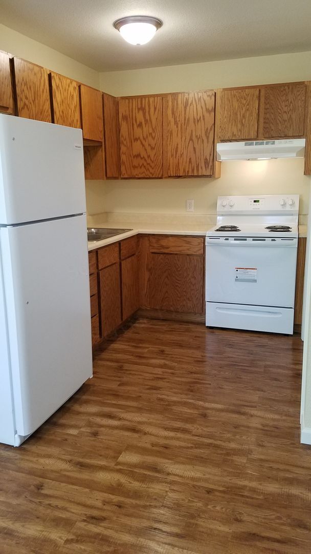 Building Photo - Greenville Apartments