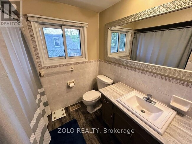 Building Photo - 3 Old York Crescent