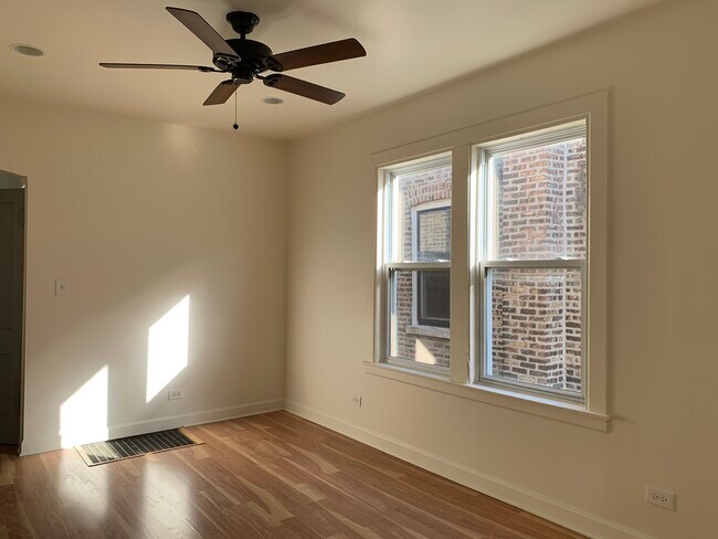 Foto del edificio - 1810 N Long Ave