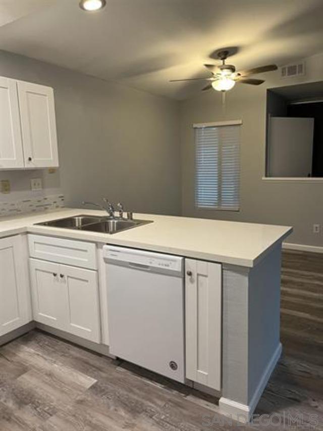 Building Photo - 2425 Cranston Dr
