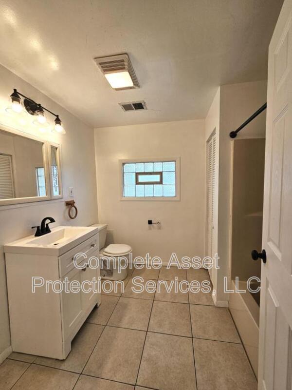 Building Photo - 3230 176th St