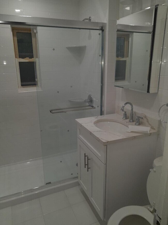 Foto del edificio - 4263 Layton St