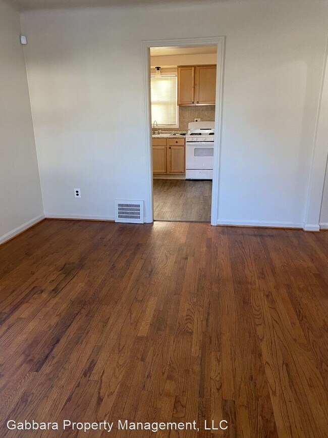 Building Photo - 3 br, 1.5 bath House - 18598 Kenosha