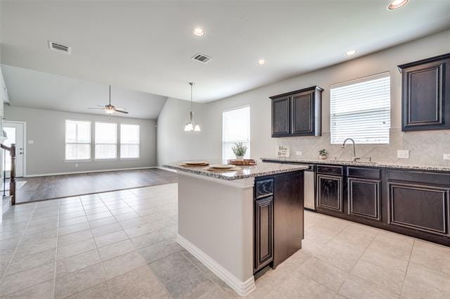 Building Photo - 5609 Fremont Dr