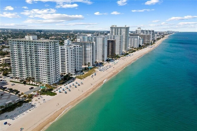 Building Photo - 3550 Galt Ocean Dr