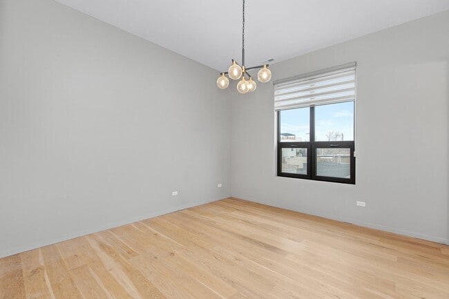 Photo - 1734 N California Ave Apartment