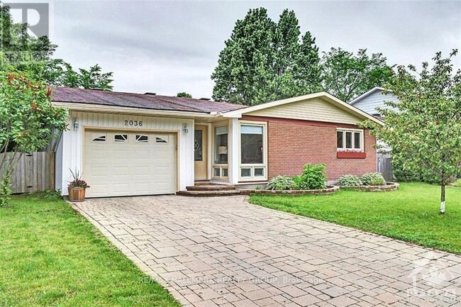 Photo du bâtiment - 2036 Kings Grove Crescent