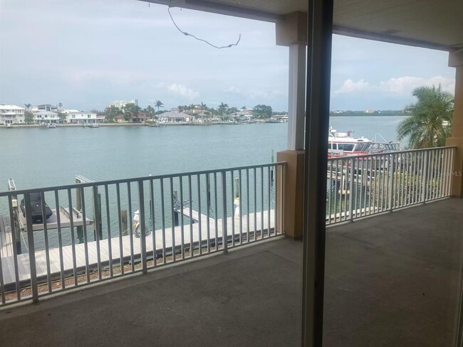 Building Photo - 692 Bayway Blvd