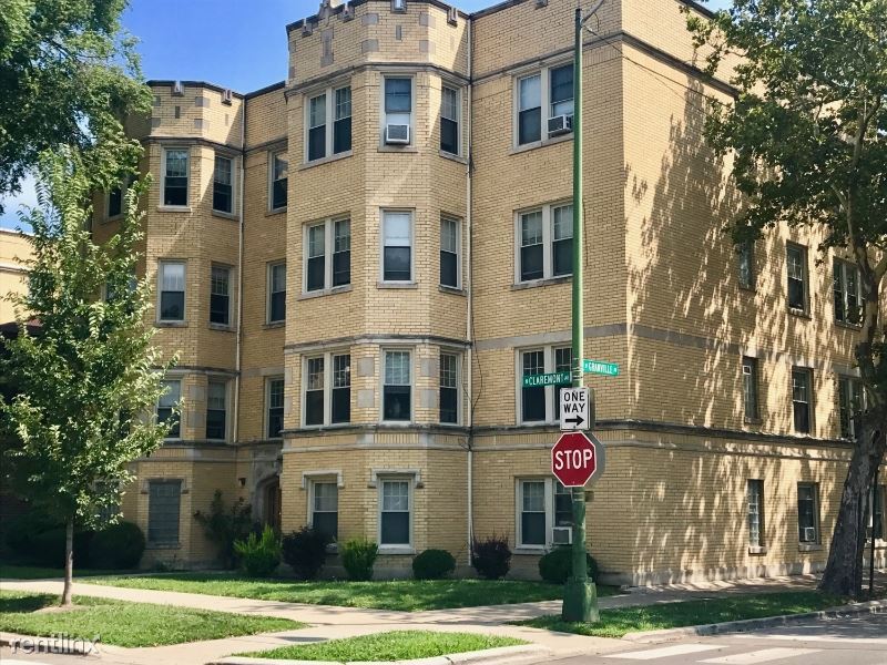 Primary Photo - 2320 W Granville Ave