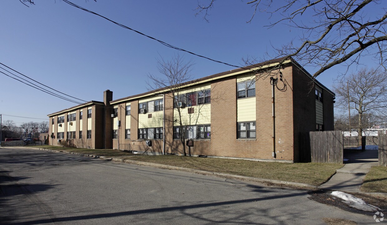 Foto del edificio - 155-159 Nassau Ave