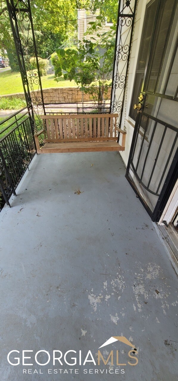 Building Photo - 2837 Blount St