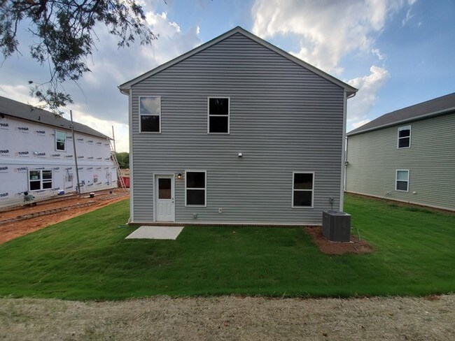 Building Photo - 7115 Thornrose Dr