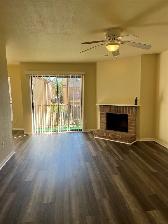 Foto del edificio - 16111 Aspenglen Dr