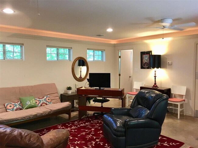 Foto del edificio - 2903 Oak Crest Ave