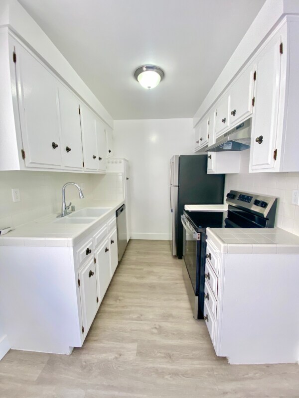 Foto del edificio - 11963 Walnut Ln