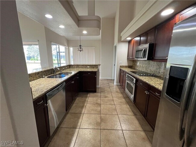 Foto del edificio - 16245 Paloma Ct