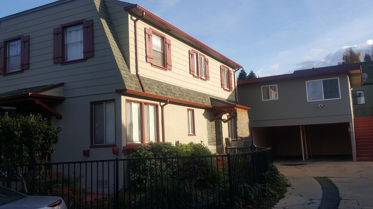Primary Photo - 1233 54th St
