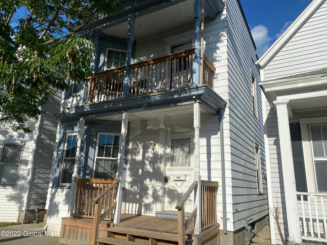 Primary Photo - 432 6th Ave