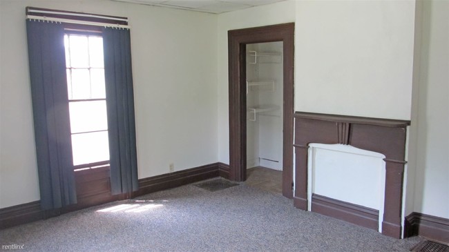 Building Photo - 732 W Willard St