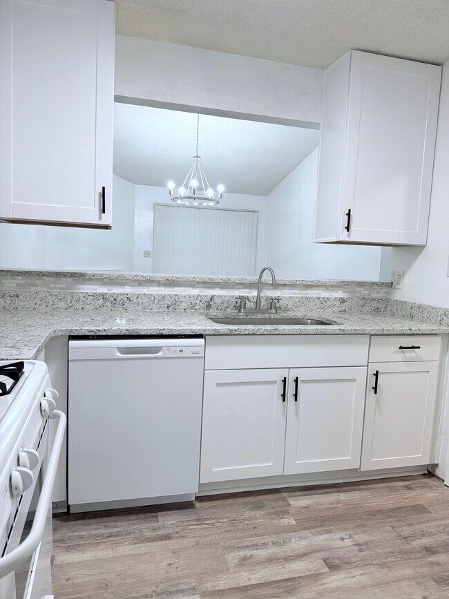 Foto del edificio - 1210 Oakplace Dr SW