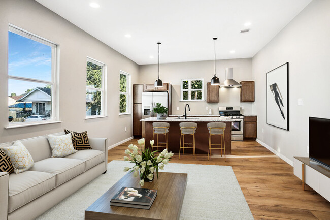 Kitchen/living - 1938 Elysian Fields Ave