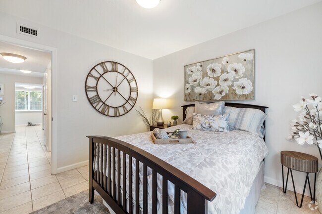 Venus - 2 habitaciones, 1 baño - 925 pies cuadrados - Dormitorio 1 - Topaz Grove