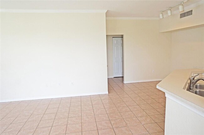 Foto del edificio - 9850 Lake Chase Island Way