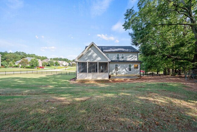 Building Photo - 1100 Southern Escape Way
