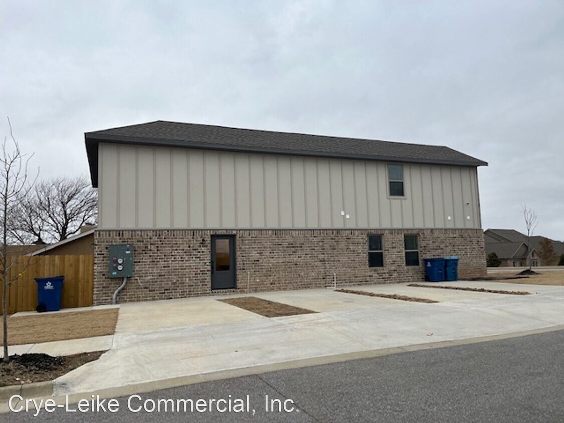 Primary Photo - 3 br, 2 bath House - 2600 SW Livingston Sq...