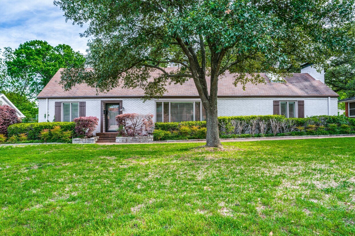 Primary Photo - 6230 Preston Crest Ln