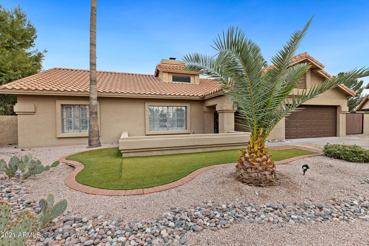 Primary Photo - 5735 E Campo Bello Dr