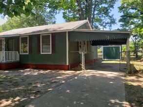 Building Photo - 169 Pike Ave