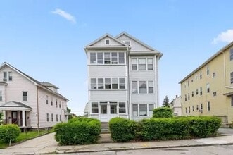 Building Photo - 174 Vernon St