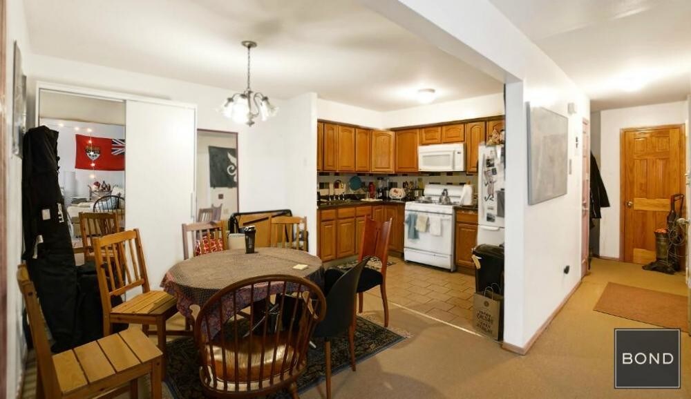 Primary Photo - 3 bedroom in Queens NY 11105