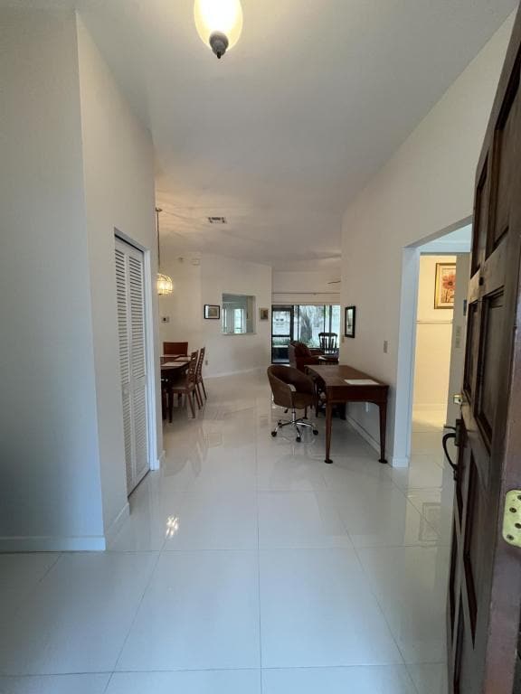 Foto del edificio - 13106 Dobree Pl