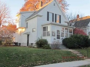 Building Photo - 1714 17th Ave