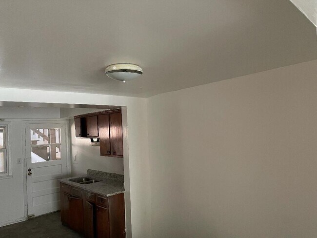 Foto del edificio - 6116 N Hermitage Ave
