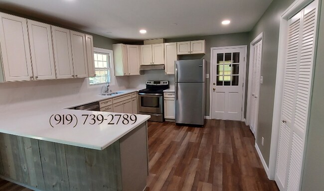 Building Photo - 3023 Huffines Dr