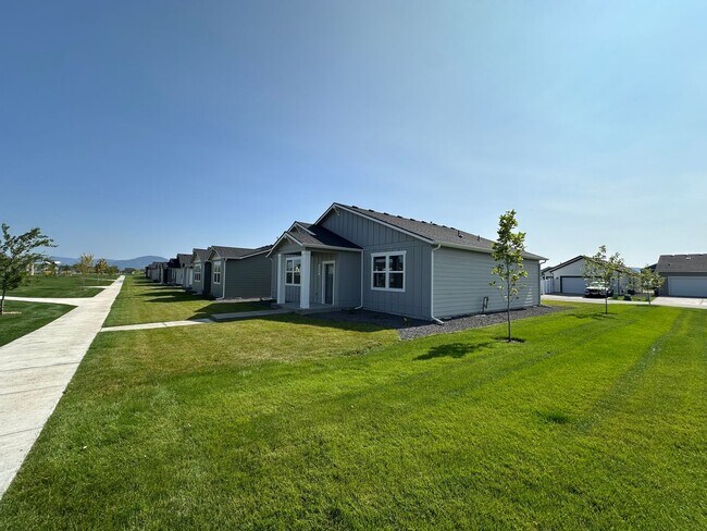 Foto del edificio - Brand New Foxtail Rancher