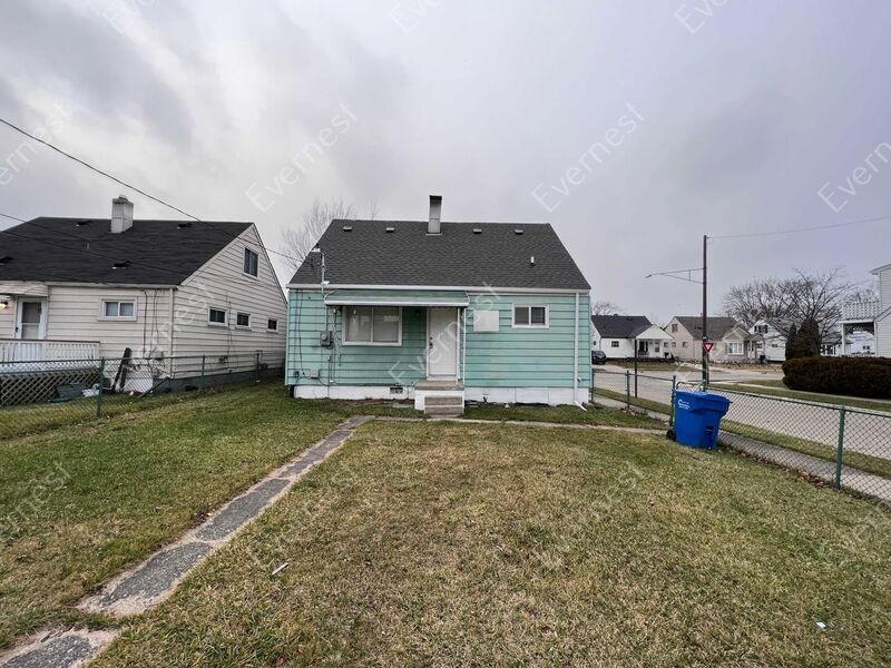 Foto del edificio - 24434 Berry Ave