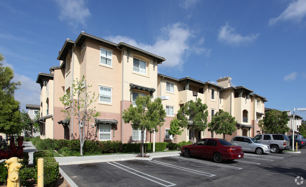 Primary Photo - Via Roble Apartments