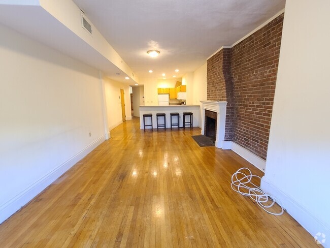 Building Photo - 1402 Beacon St